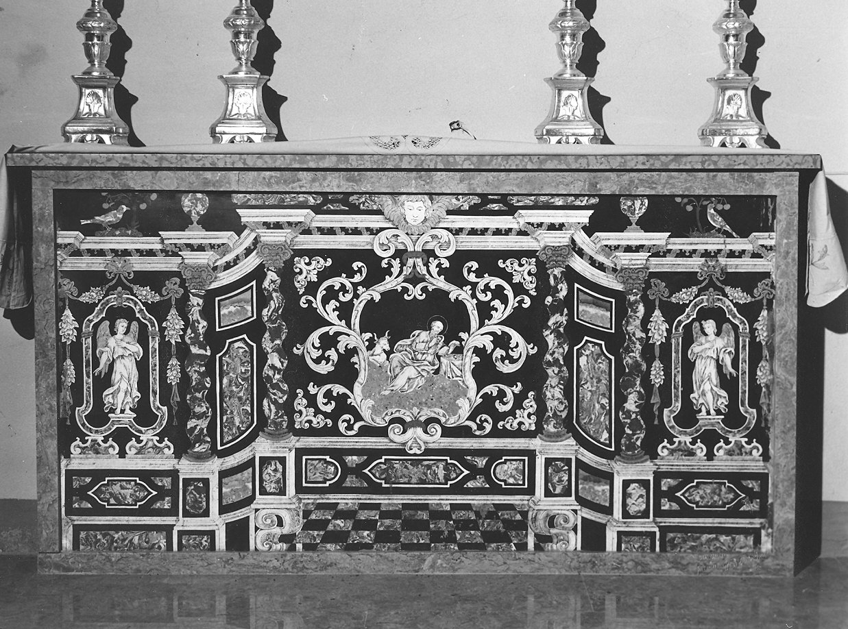 paliotto - a pannello architettonico - bottega carpigiana (inizio sec. XVIII)