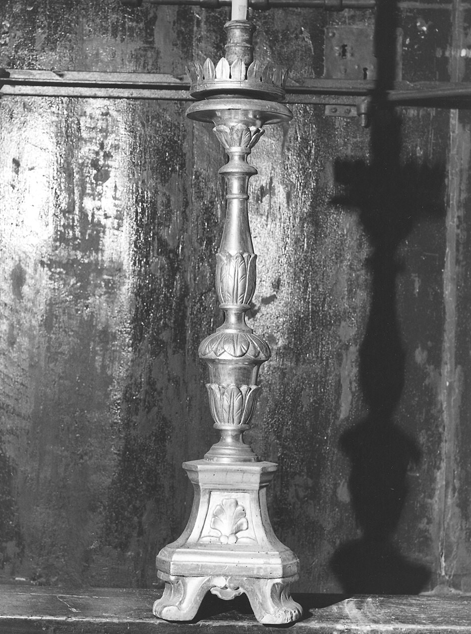candeliere d'altare, serie - bottega piacentina (primo quarto sec. XIX)