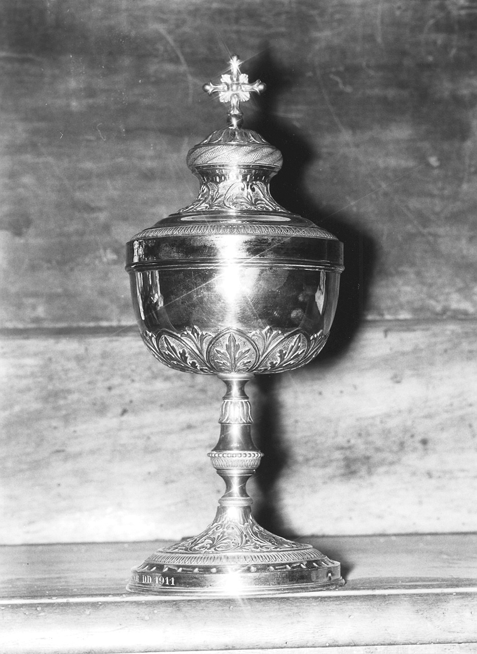 pisside - bottega piacentina (primo quarto sec. XX)