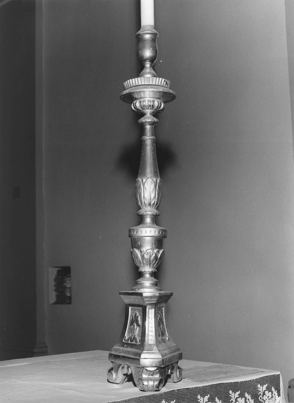 candeliere d'altare, serie - bottega piacentina (fine/inizio secc. XIX/ XX)