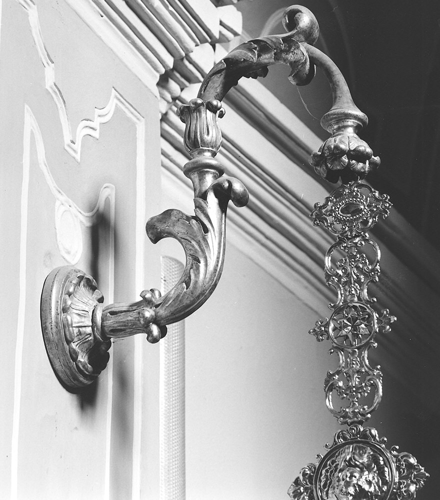 reggilampada a bracci, serie - bottega piacentina (fine/inizio secc. XVIII/ XIX)