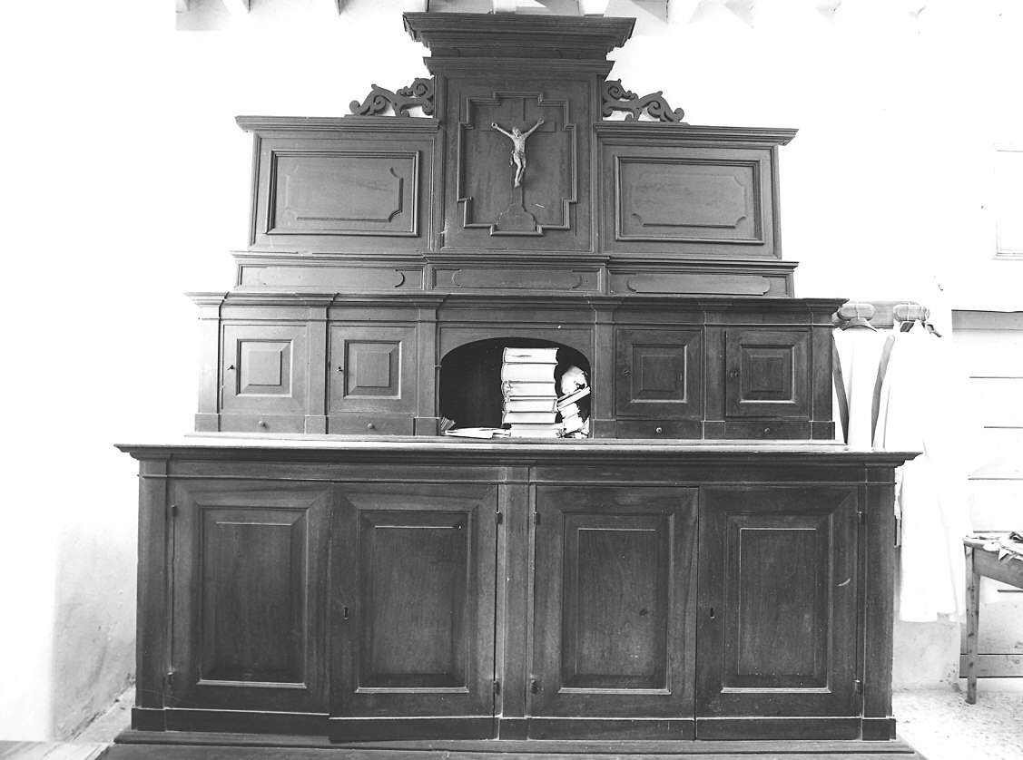 mobile da sacrestia - bottega piacentina (sec. XVIII)