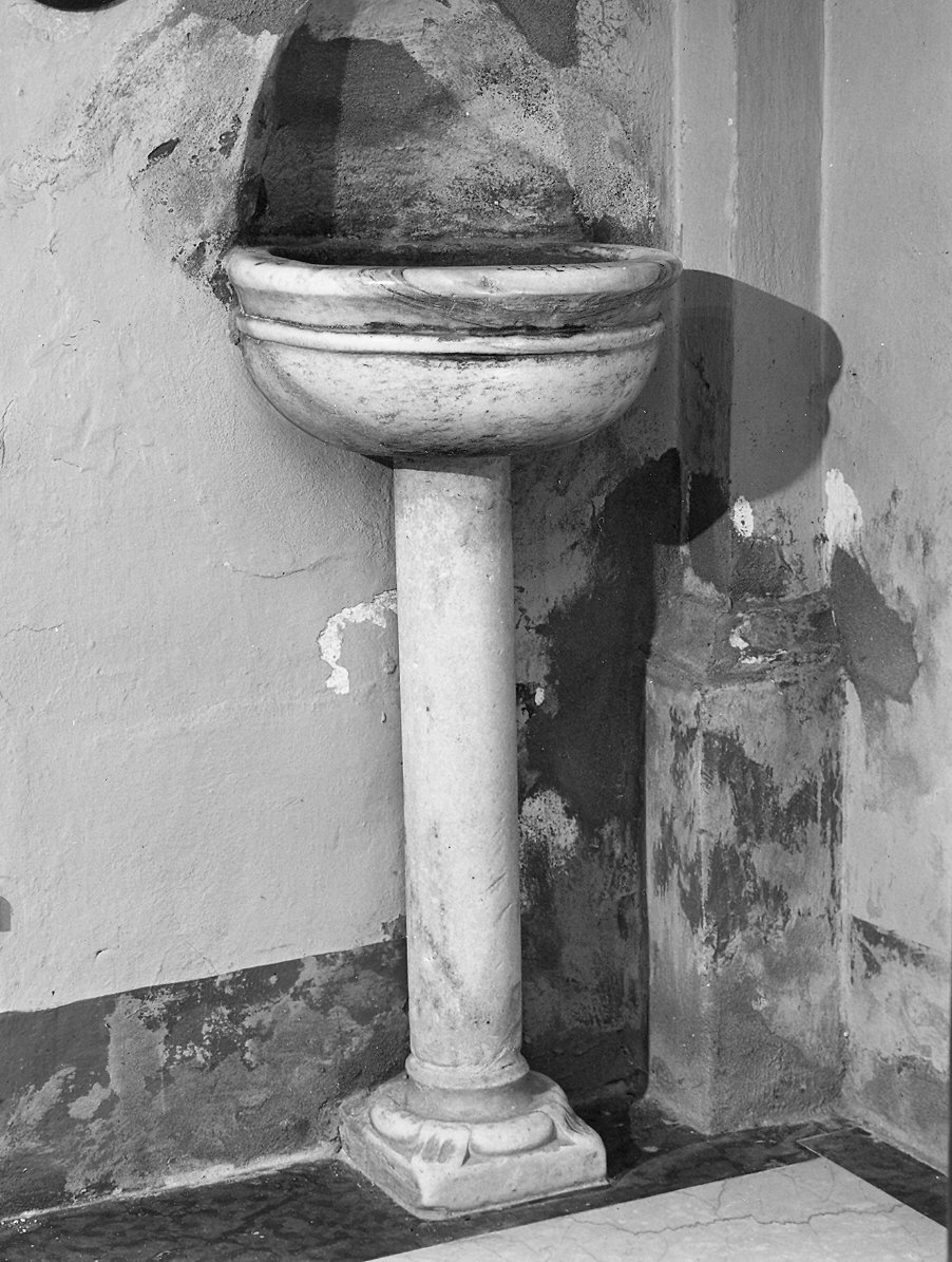 acquasantiera - a fusto - bottega piacentina (sec. XV)