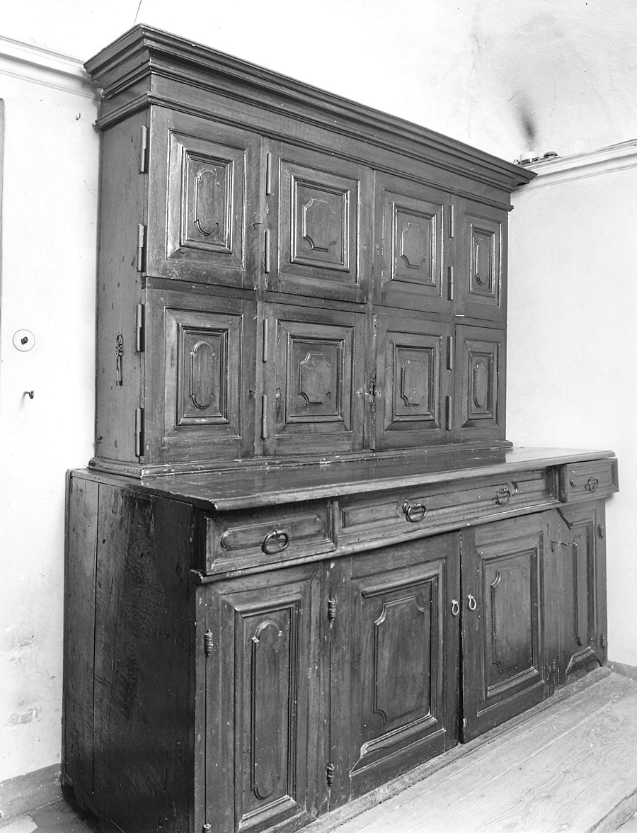 armadio da sacrestia - bottega piacentina (sec. XVII)