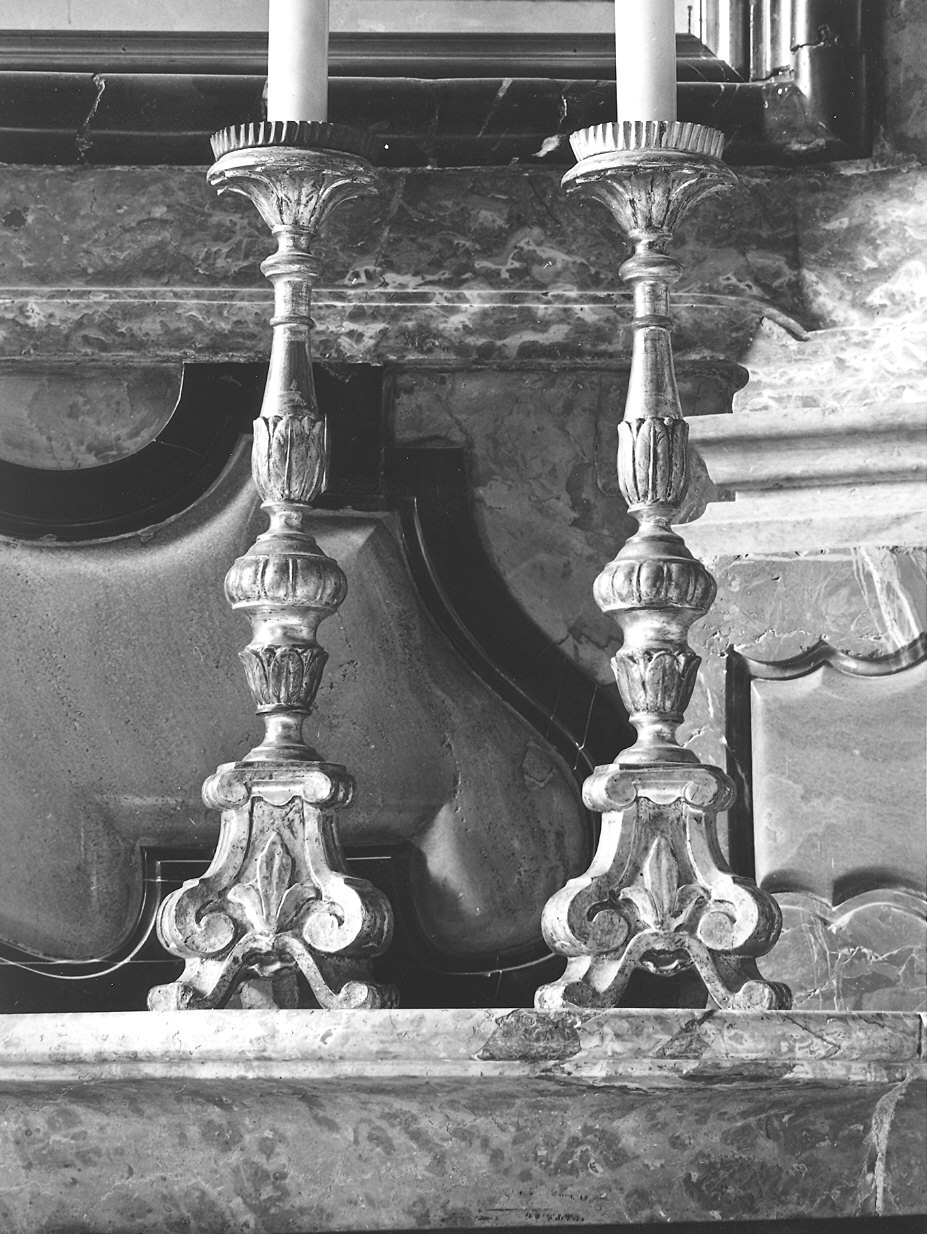 candeliere d'altare, serie - bottega piacentina (sec. XVIII)
