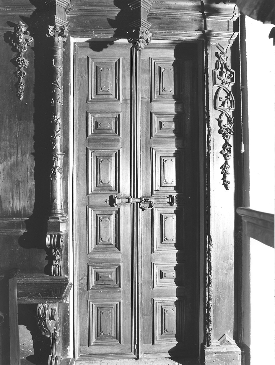 porta - a due battenti - bottega piacentina (fine/inizio secc. XVII/ XVIII)