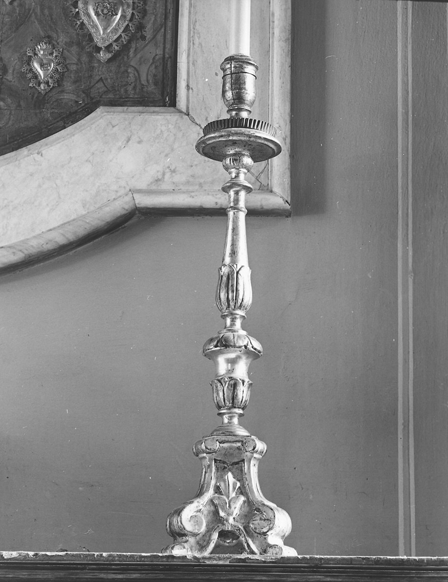candeliere d'altare, serie - bottega piacentina (sec. XVIII)