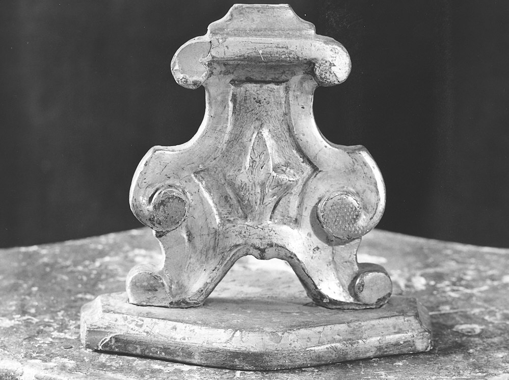 base per croce d'altare - bottega piacentina (sec. XVIII)