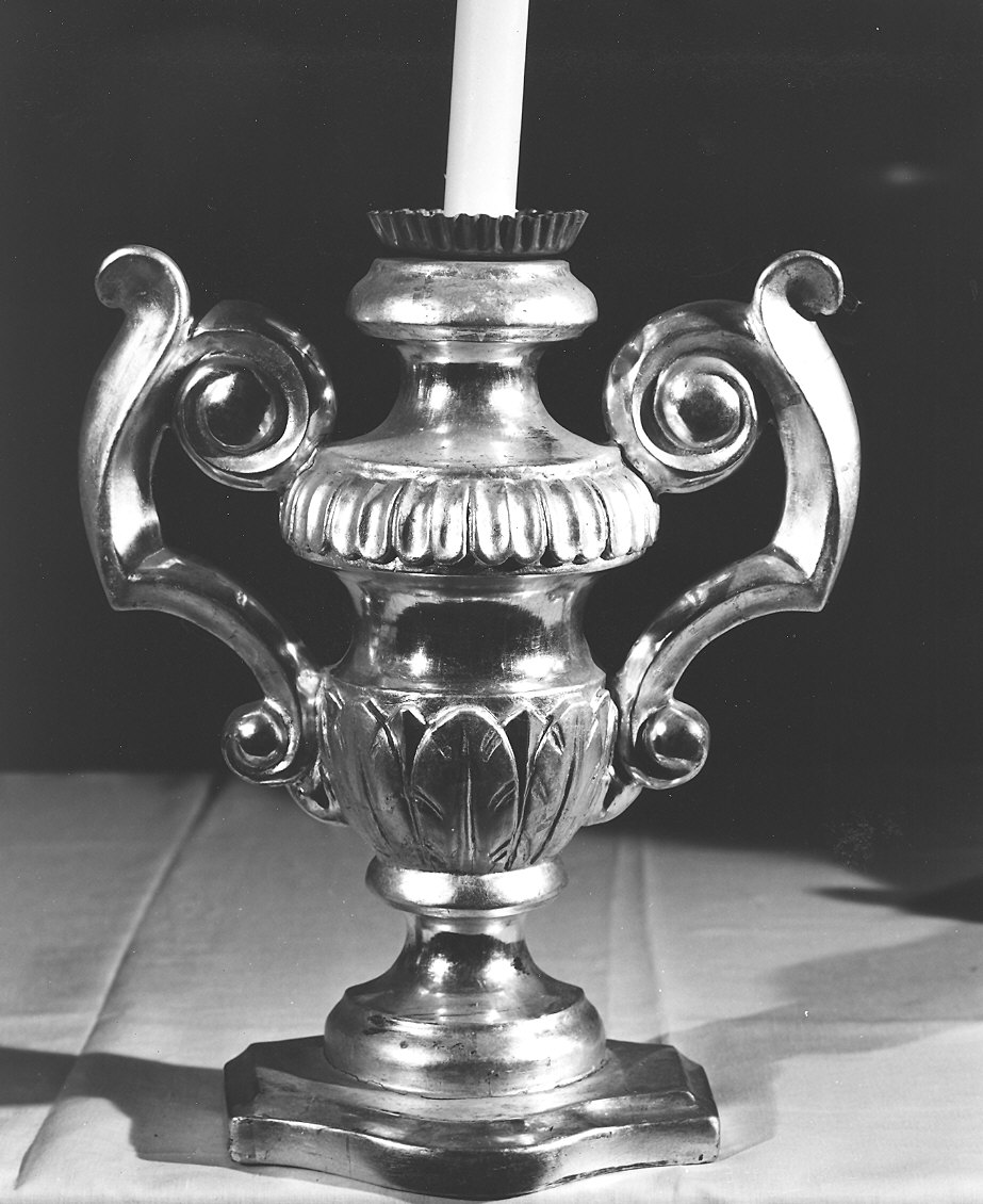 vaso d'altare con composizione floreale - bottega piacentina (sec. XVIII)