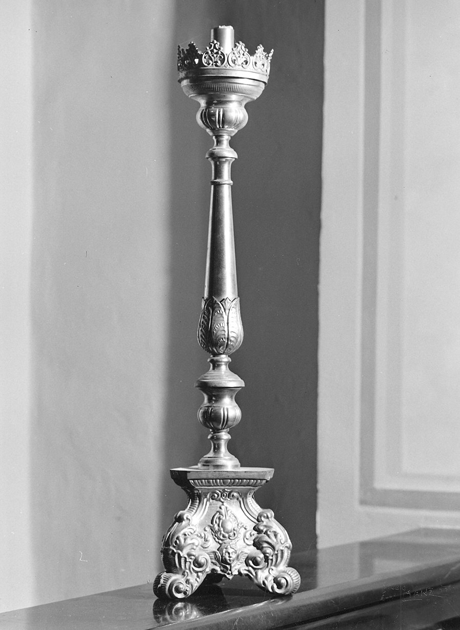 candeliere d'altare, serie - produzione emiliana (fine/inizio secc. XIX/ XX)