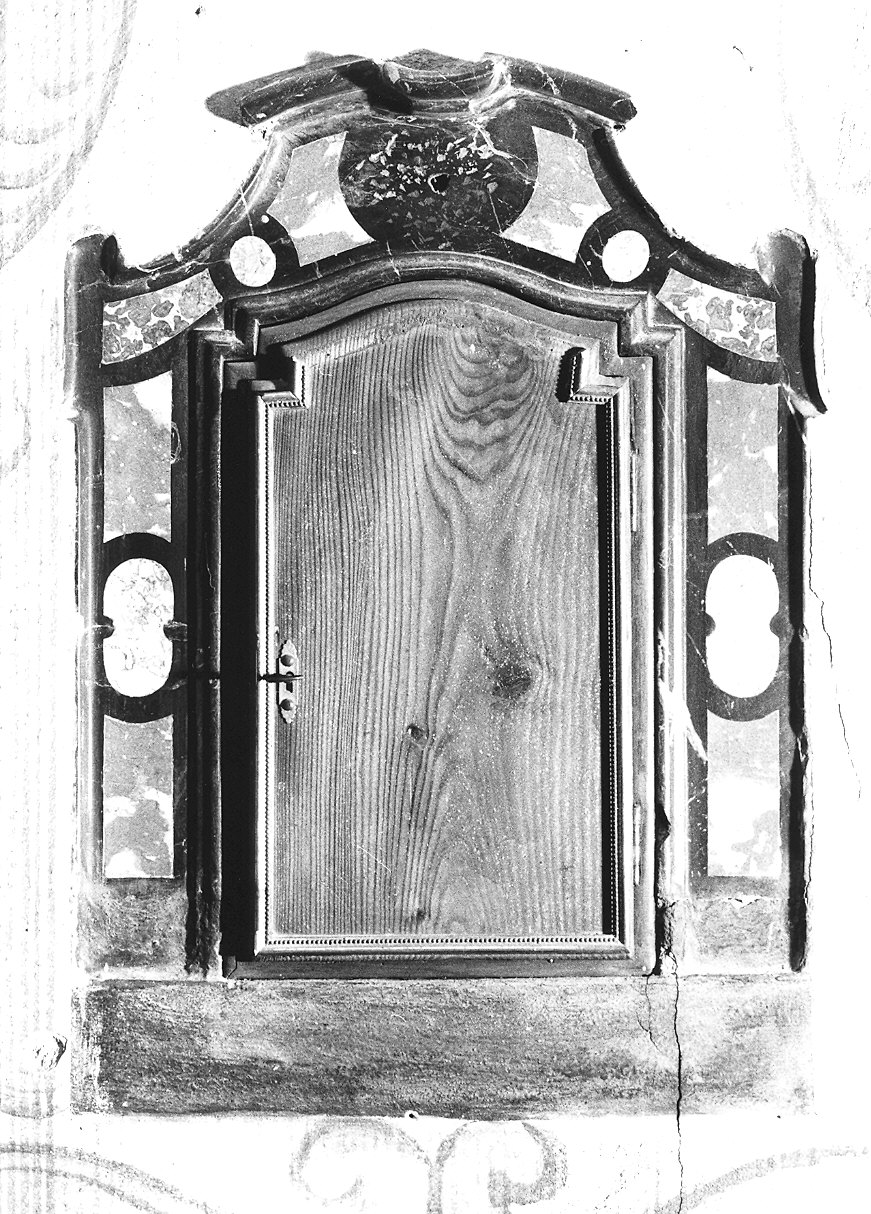 armadietto per oli santi - bottega piacentina (secondo quarto sec. XX)