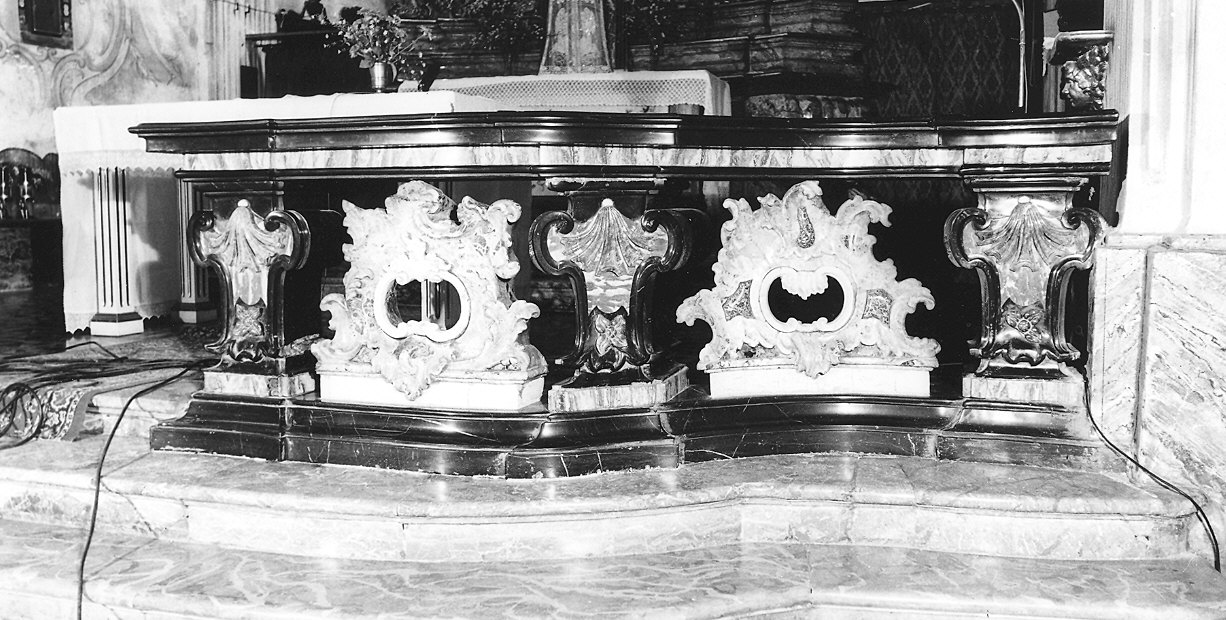 balaustrata di altare, serie - bottega emiliana (sec. XVIII)