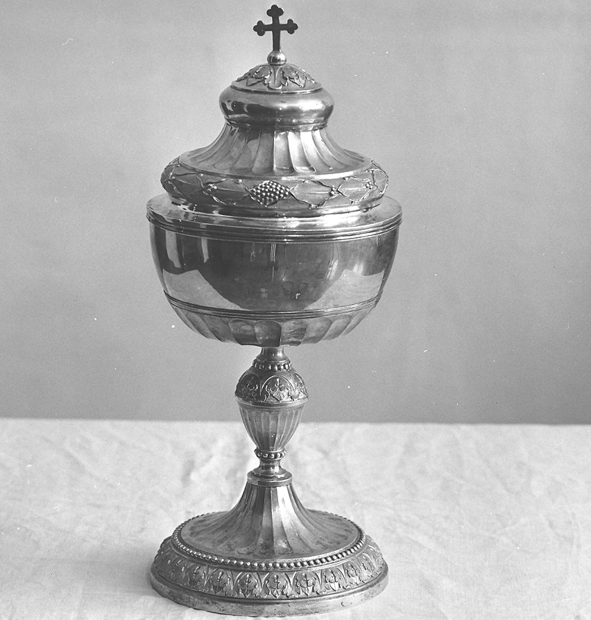 pisside - produzione emiliana (fine sec. XIX)