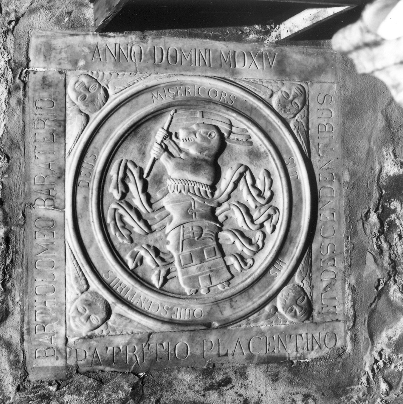 lastra tombale - bottega piacentina (primo quarto sec. XVI)