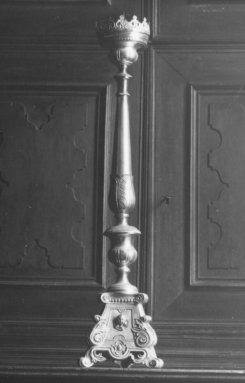 candeliere d'altare, serie - bottega piacentina (inizio sec. XIX)