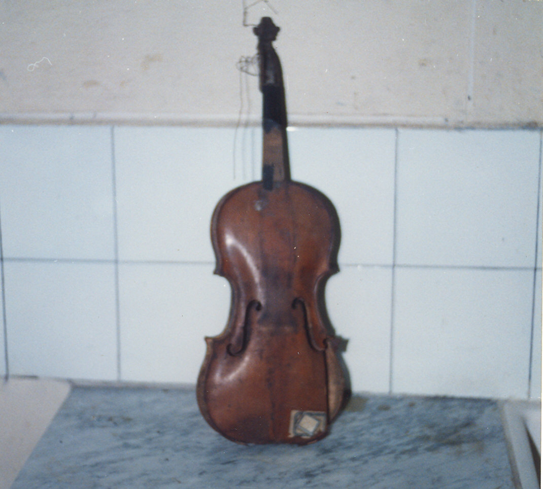 violino di Bengusisis Carlo (terzo quarto sec. XVIII)