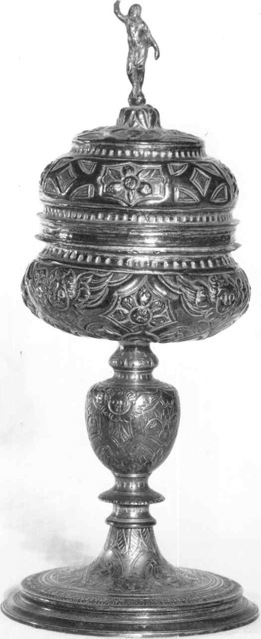 pisside - ambito emiliano (prima metà sec. XVII)