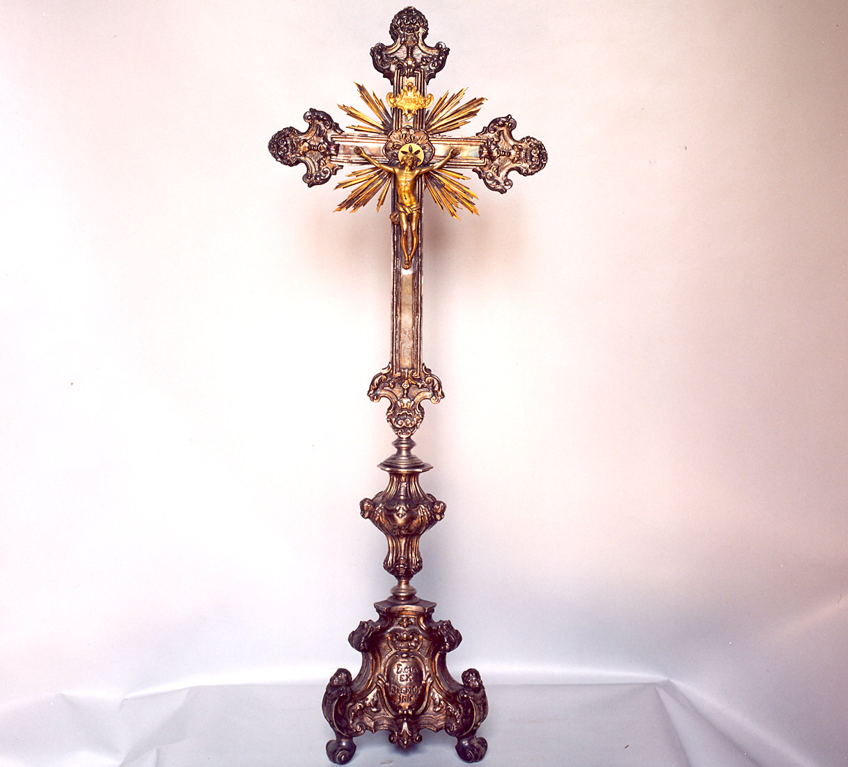 croce d'altare, elemento d'insieme di Barbieri Domenico (sec. XVIII)