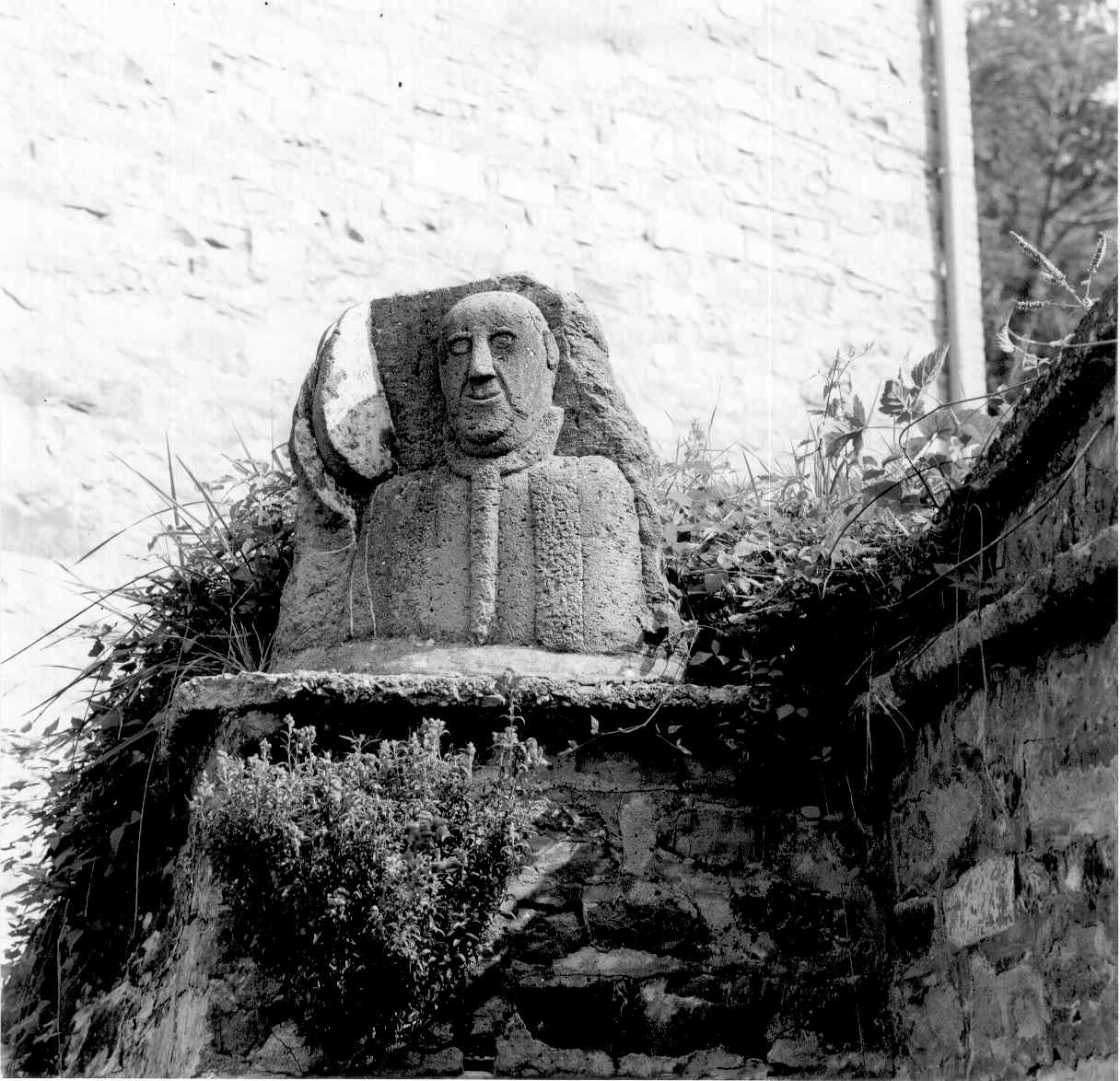 Papa Giovanni XXIII (busto) di Priori Giuseppe (secondo quarto sec. XX)