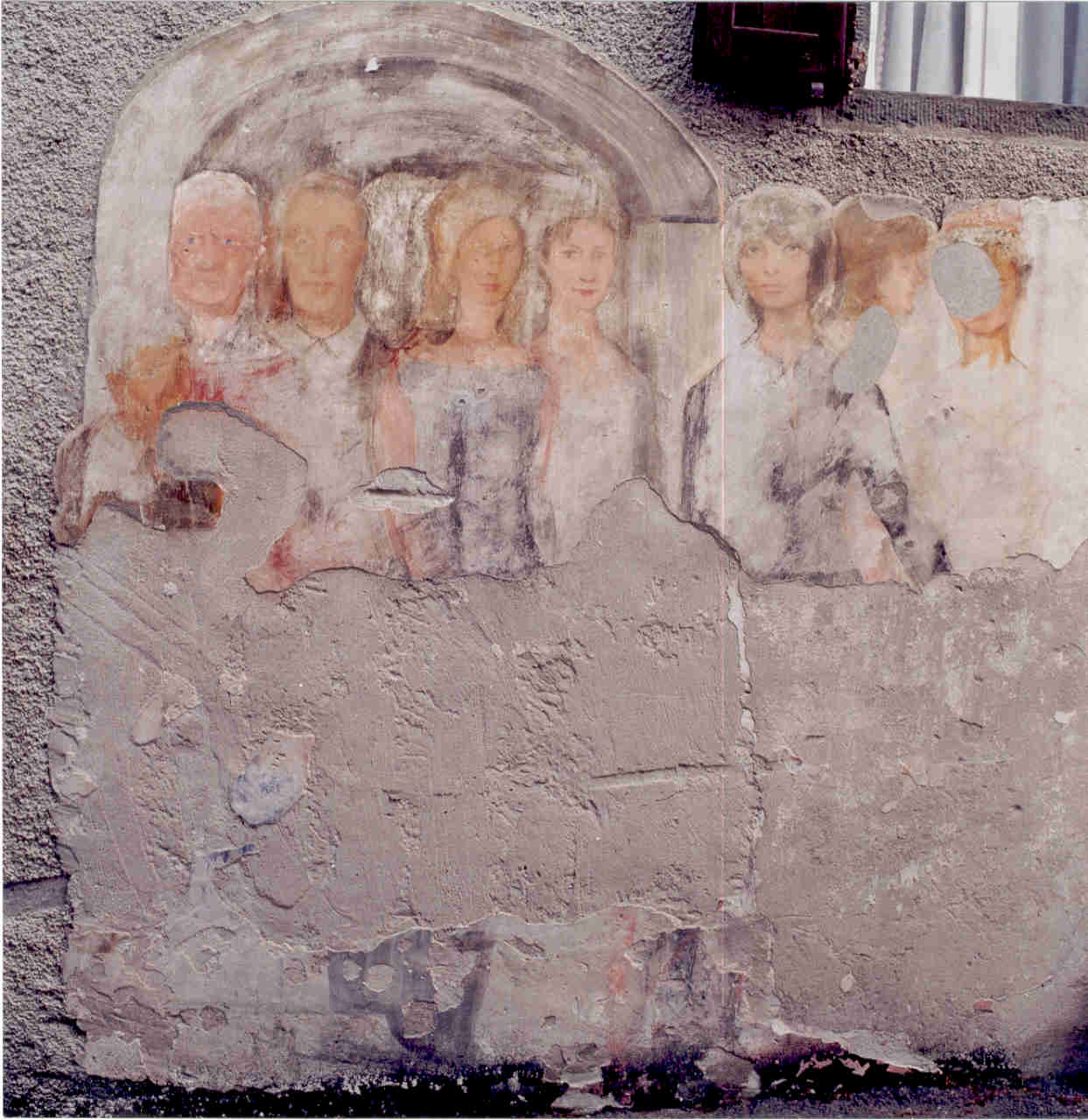 ritratto di gruppo con Totò, Gina Lollobrigida e Juliette Greco (dipinto) di Madoi Walter (sec. XX)