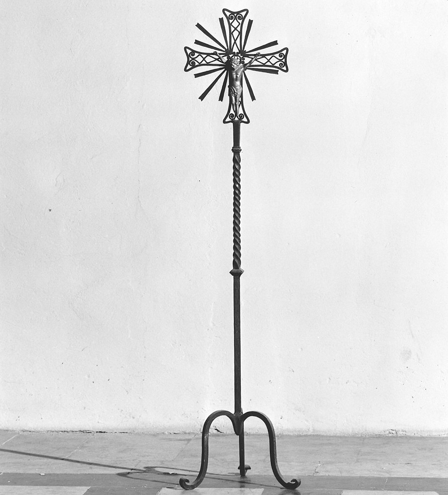 croce - produzione Italia settentrionale (sec. XX)