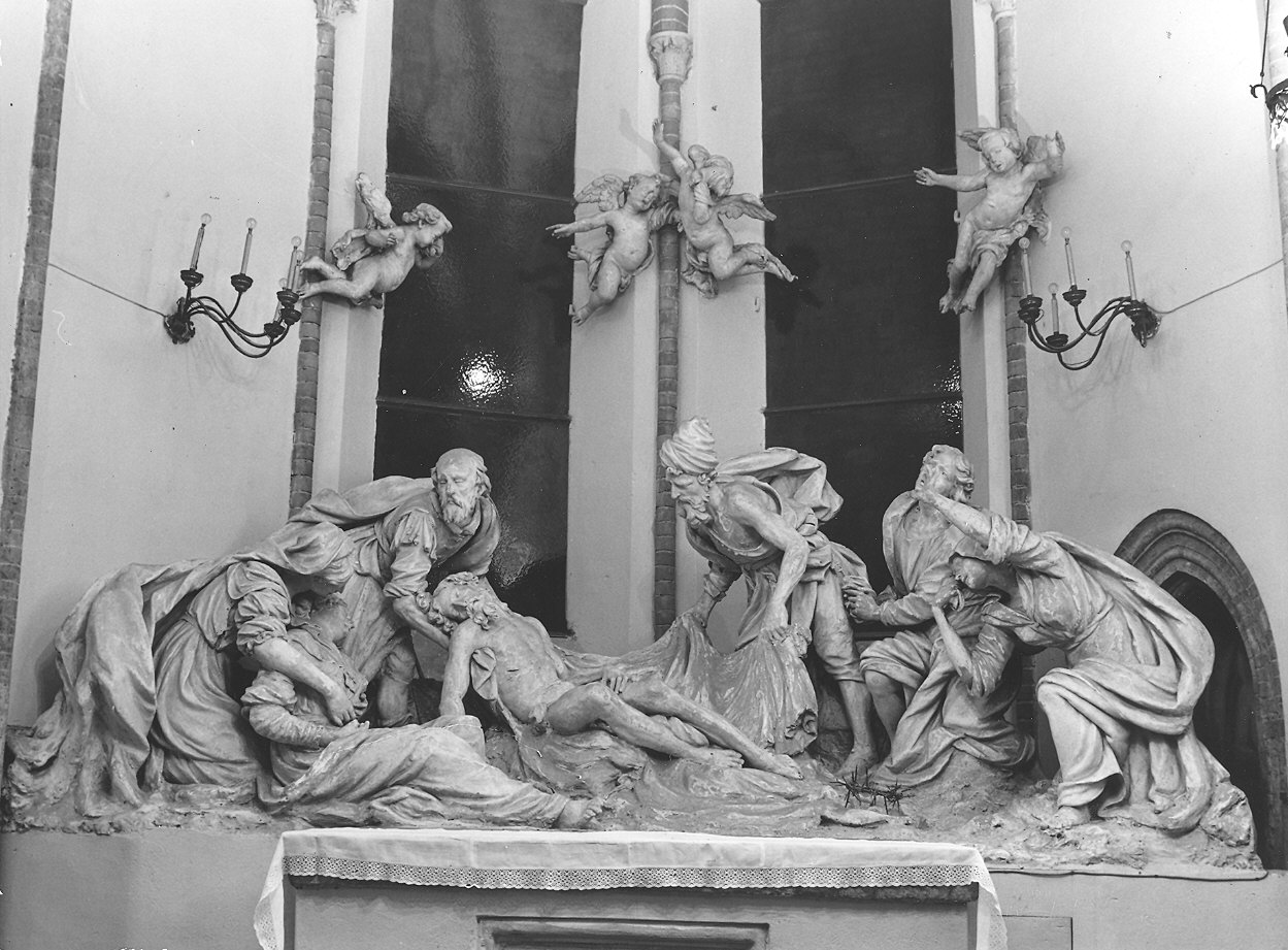 Compianto sul Cristo morto (gruppo scultoreo, insieme) di Reti Domenico (sec. XVII)