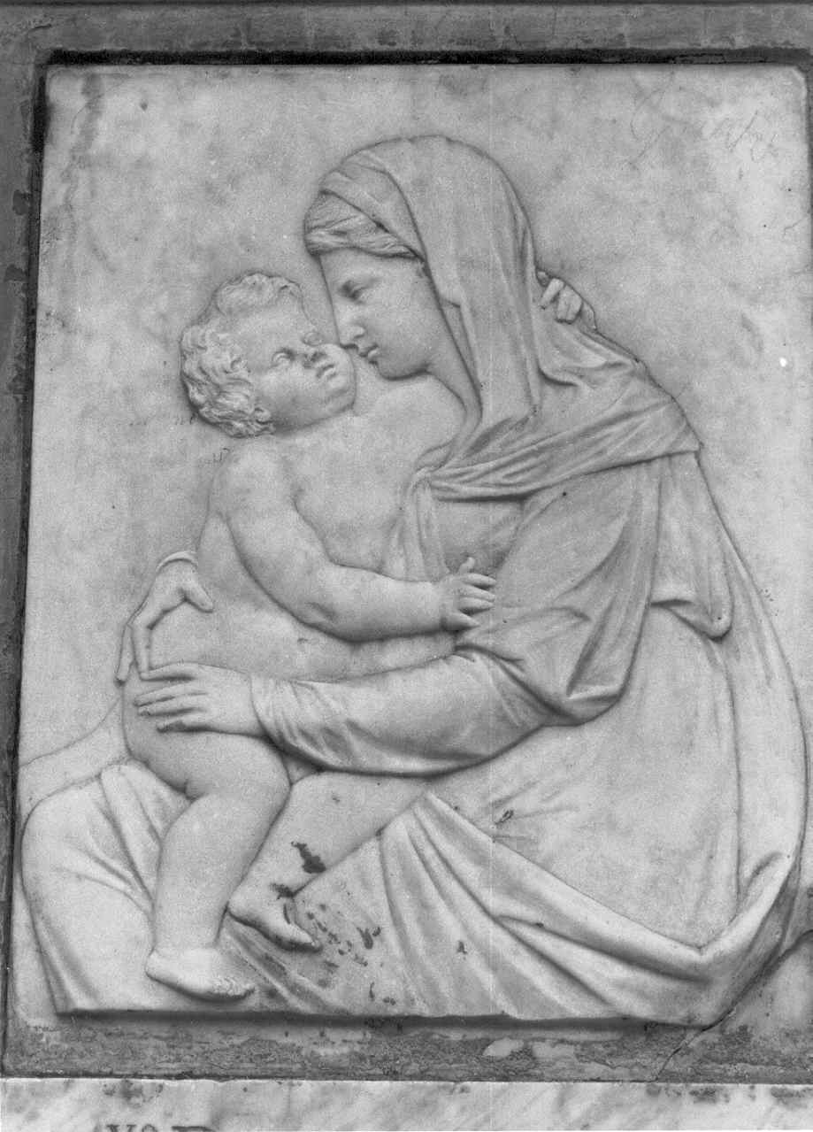 Madonna con Bambino (rilievo) - ambito carrarese (sec. XX)