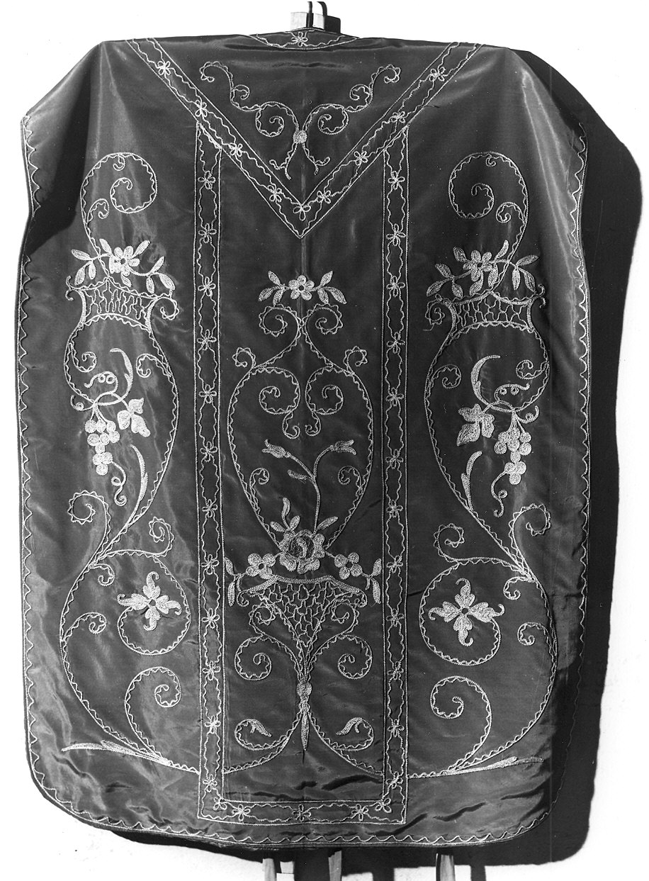 paramento liturgico, insieme - manifattura piacentina (primo quarto sec. XX)