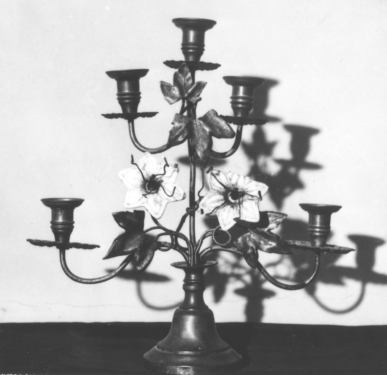 candelabro - produzione italiana (ultimo quarto sec. XIX)