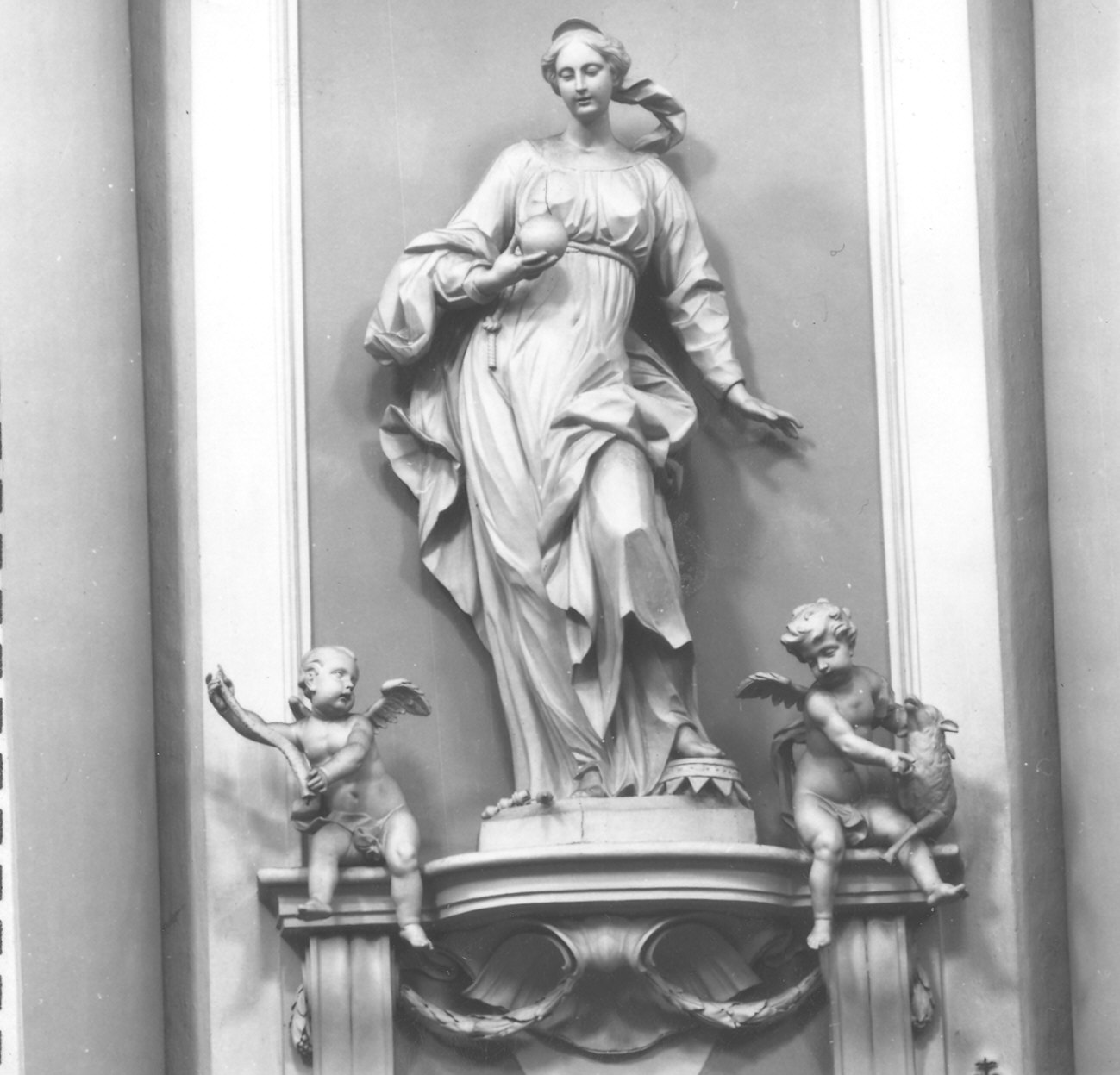 Umiltà con due angeli (statua) di Geernaert Jan Hermansz (metà sec. XVIII)