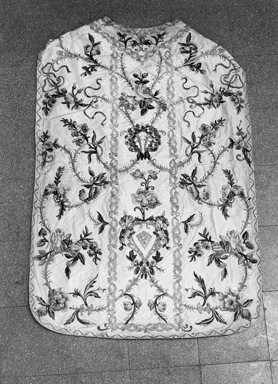 paramento liturgico, insieme - manifattura piacentina (fine/inizio secc. XVIII/ XIX)