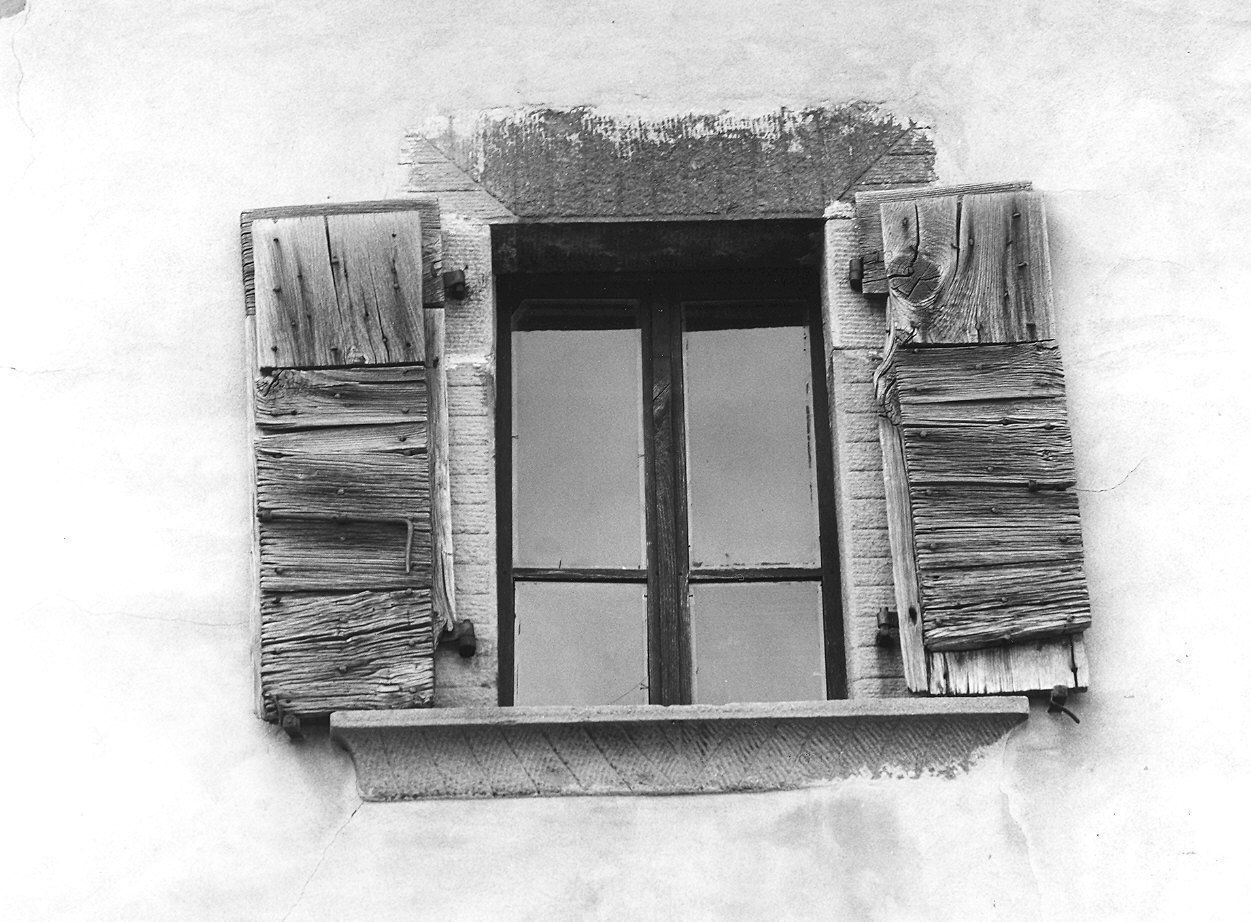 finestra, serie - ambito parmense (secc. XVII/ XVIII)