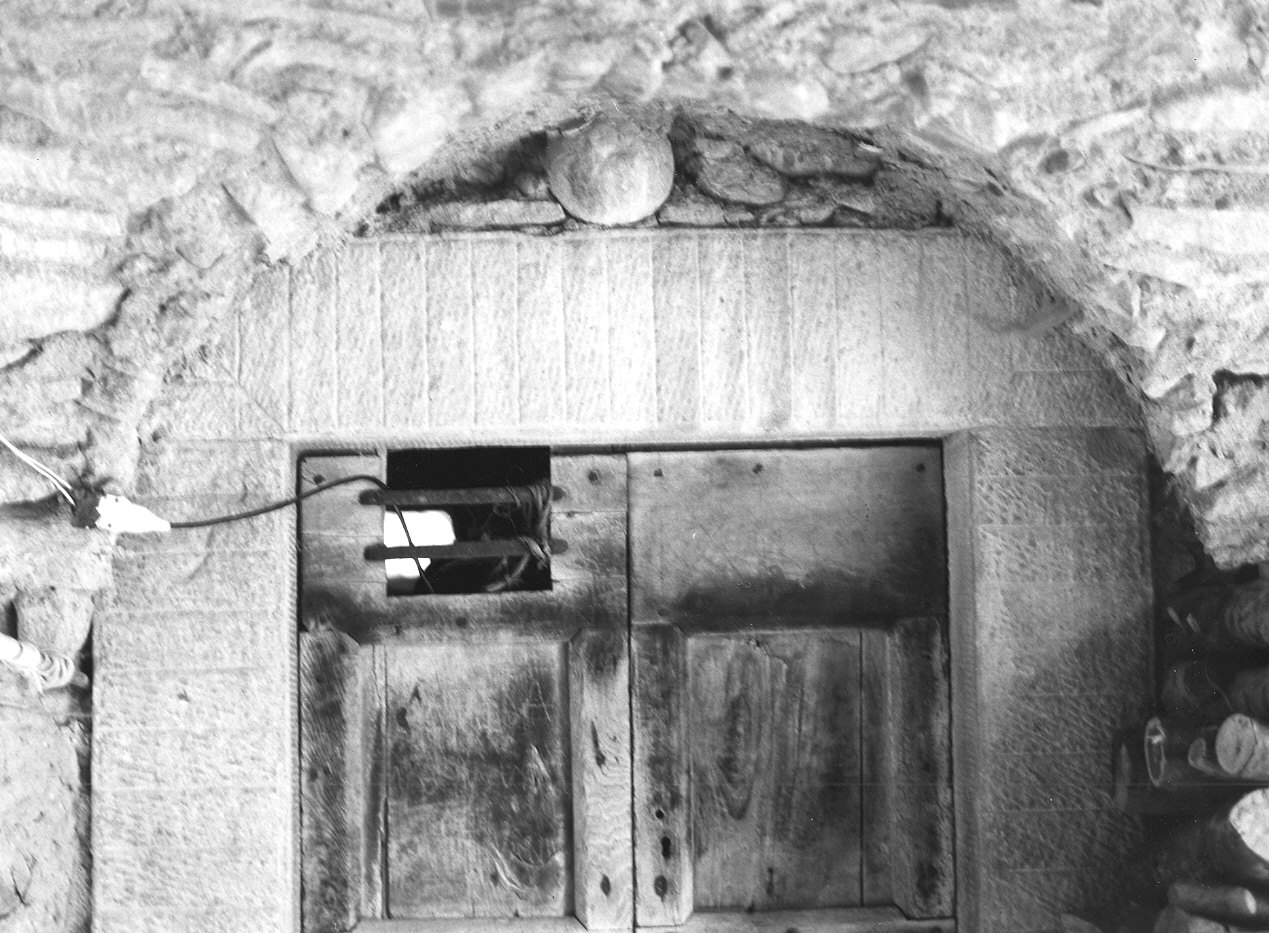 portale architravato - ambito parmense (sec. XVIII)