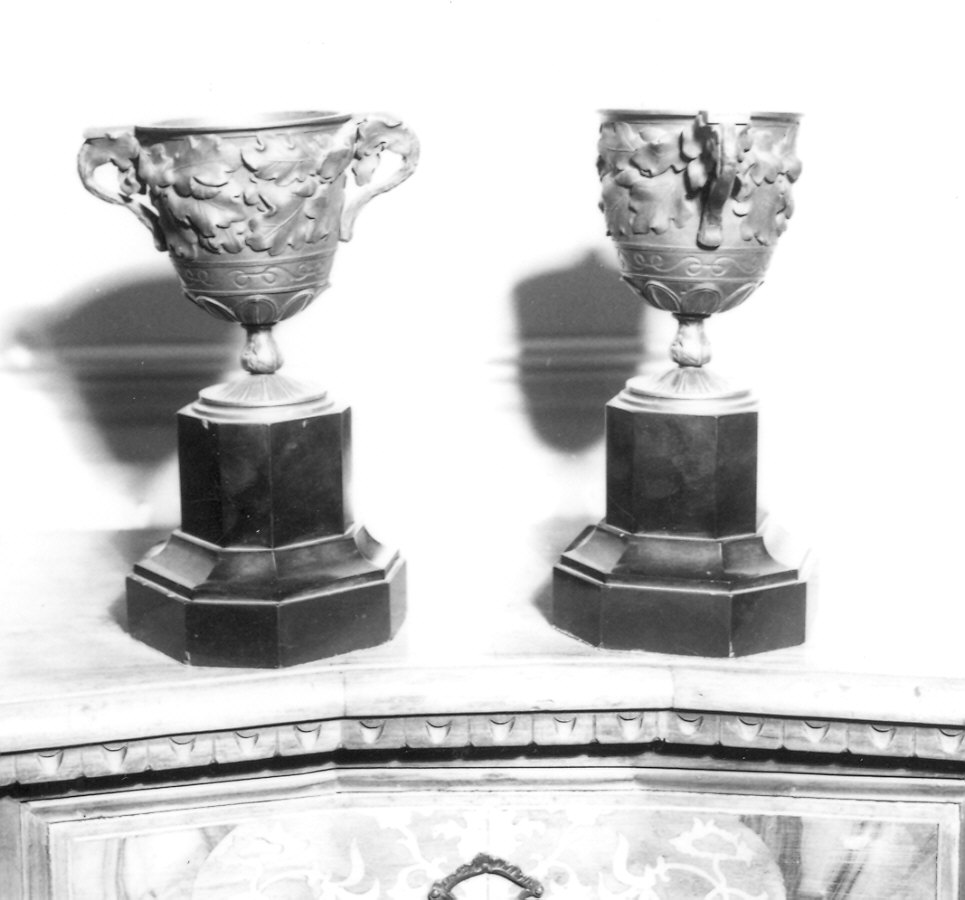 vaso, coppia - ambito parmense (?) (prima metà sec. XIX)