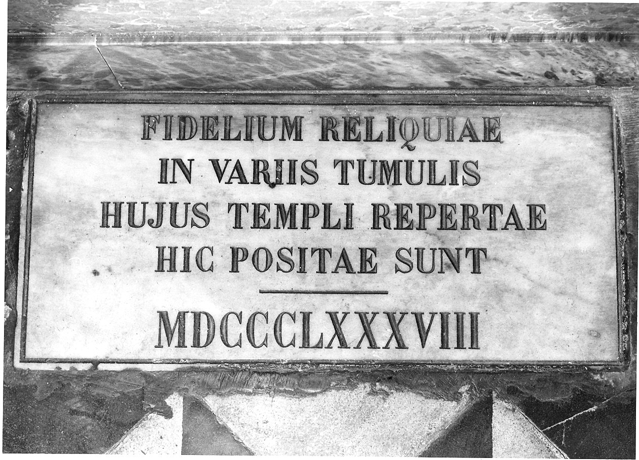 lapide tombale - ambito parmense (sec. XIX)