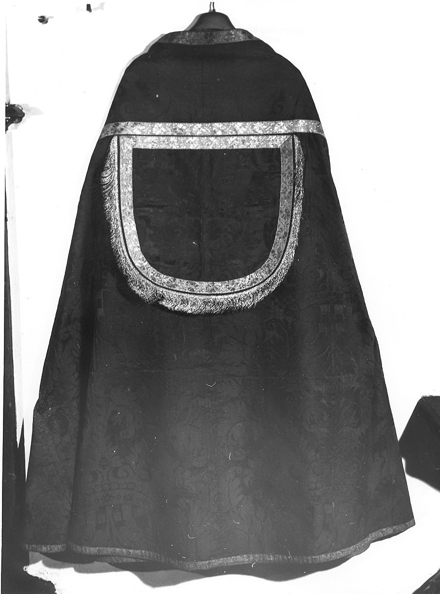 piviale - manifattura italiana (fine/inizio secc. XVII/ XVIII)