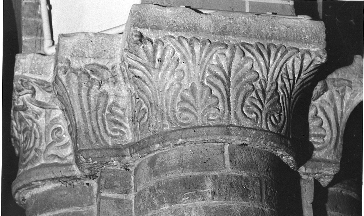 capitello di pilastro - ambito parmense (primo quarto sec. XIII)