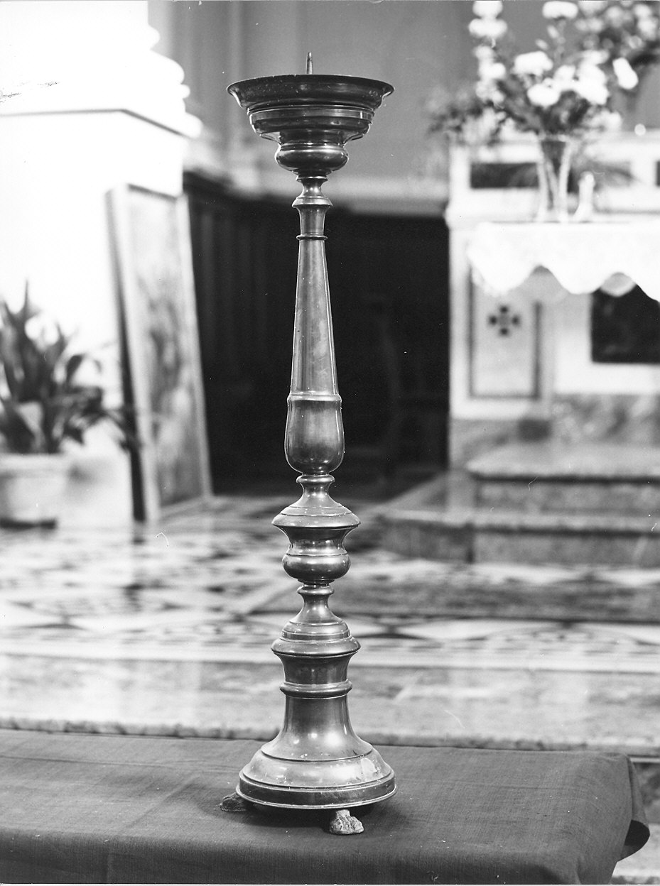 candeliere d'altare, serie - produzione emiliana (sec. XIX)