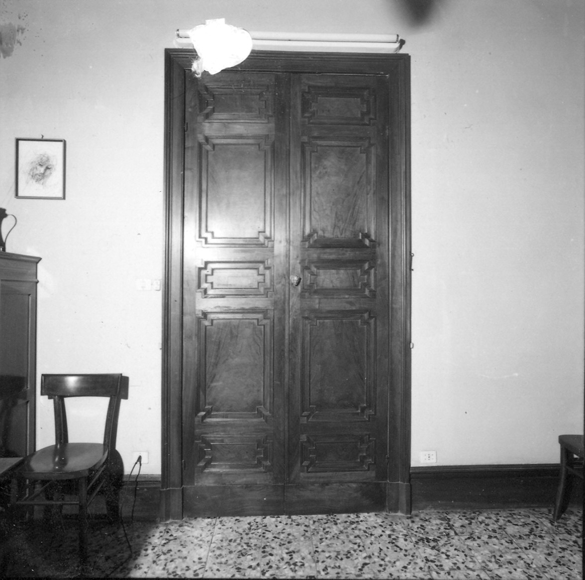 porta - a due battenti, coppia - ambito parmense (fine/inizio secc. XVIII/ XIX)