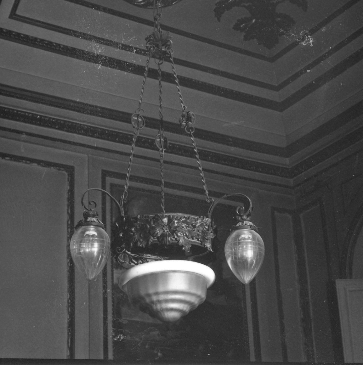 lampadario - a bracci - ambito parmense (fine/inizio secc. XIX/ XX)