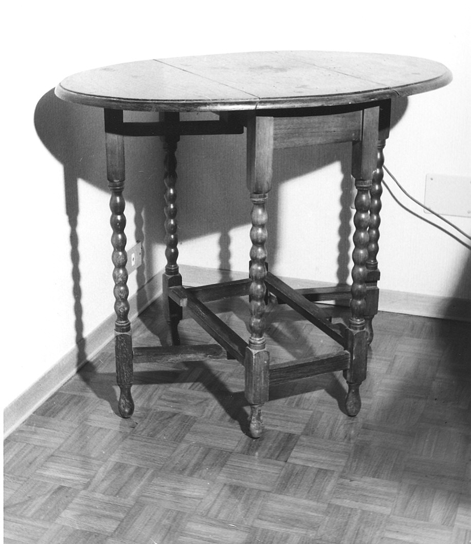 tavolino - ambito parmense (fine sec. XIX)