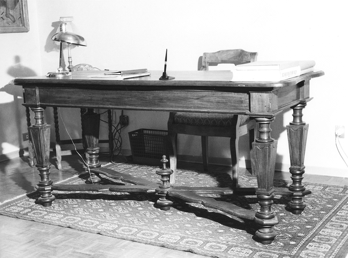 tavolo - ambito parmense (inizio sec. XX)