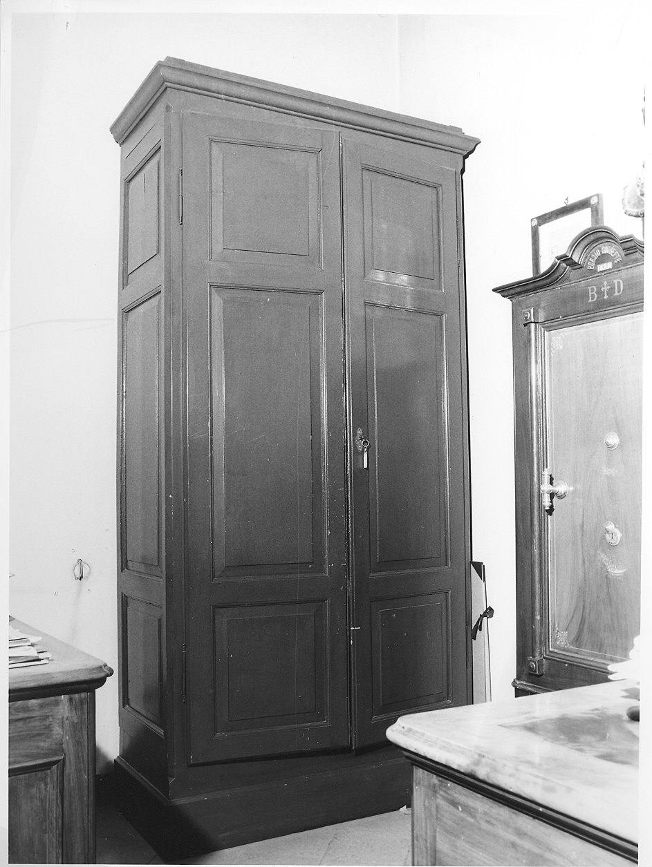 armadio per archivi - ambito parmense (inizio sec. XX)