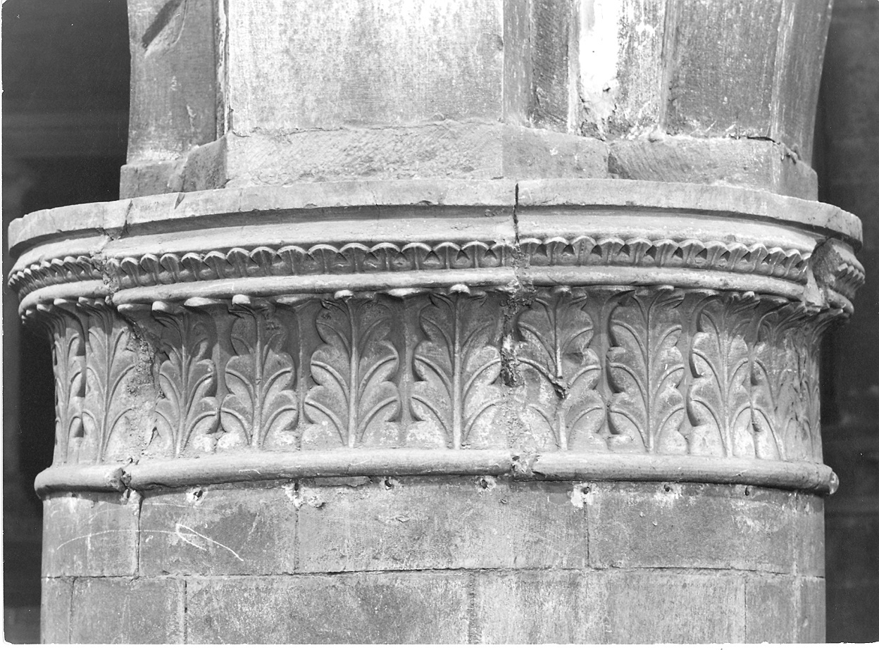 capitello, elemento d'insieme - bottega piacentina (sec. XII)