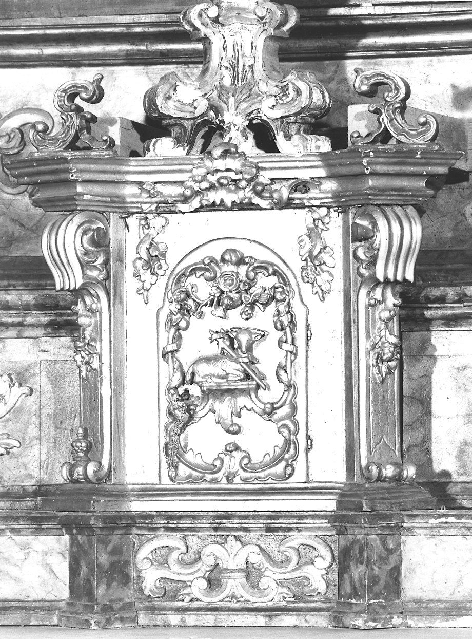 Agnus Dei (tabernacolo, elemento d'insieme) - ambito parmense (secondo quarto sec. XVIII)