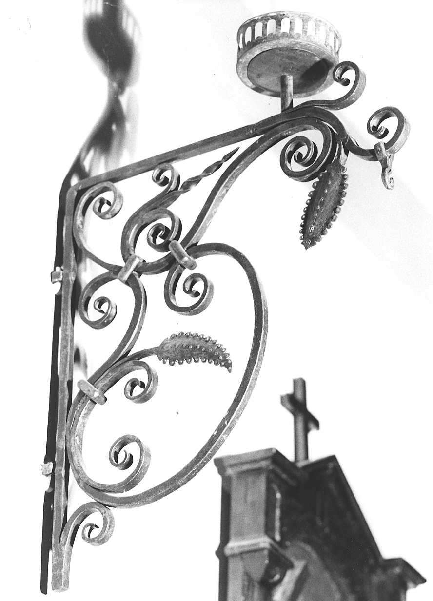 candeliere da parete, coppia - produzione parmense (inizio sec. XX)