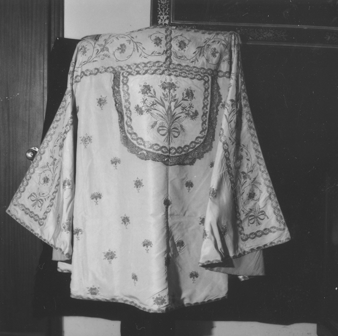 piviale - manifattura italiana (sec. XVIII)