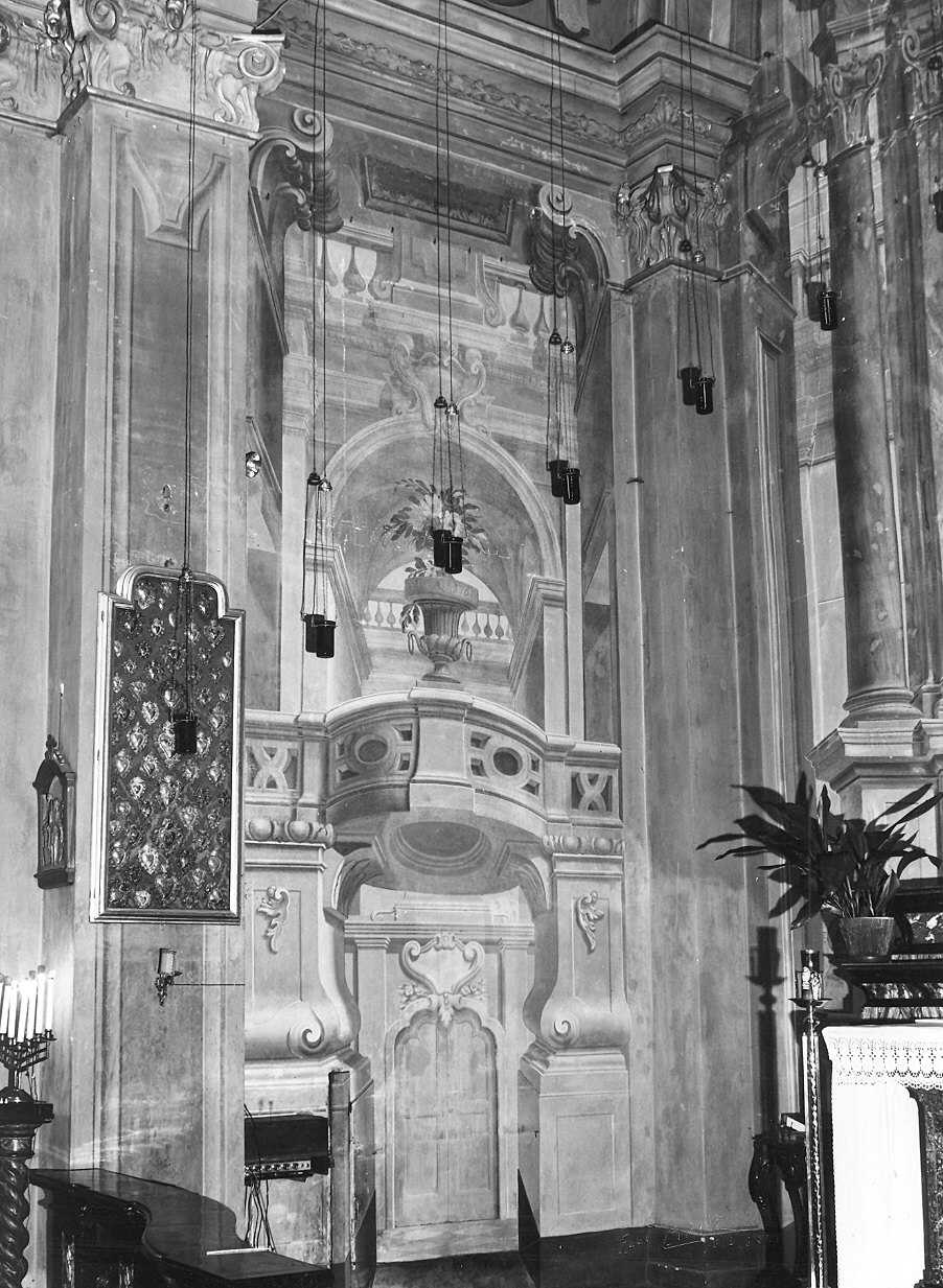 architettura illusionistica (decorazione pittorica) di Natali Giovan Battista (scuola) (prima metà sec. XVIII)