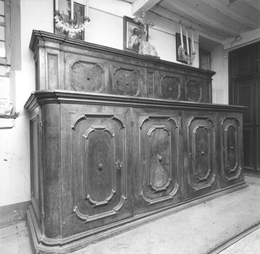 credenza con alzata - ambito parmense (sec. XVIII)