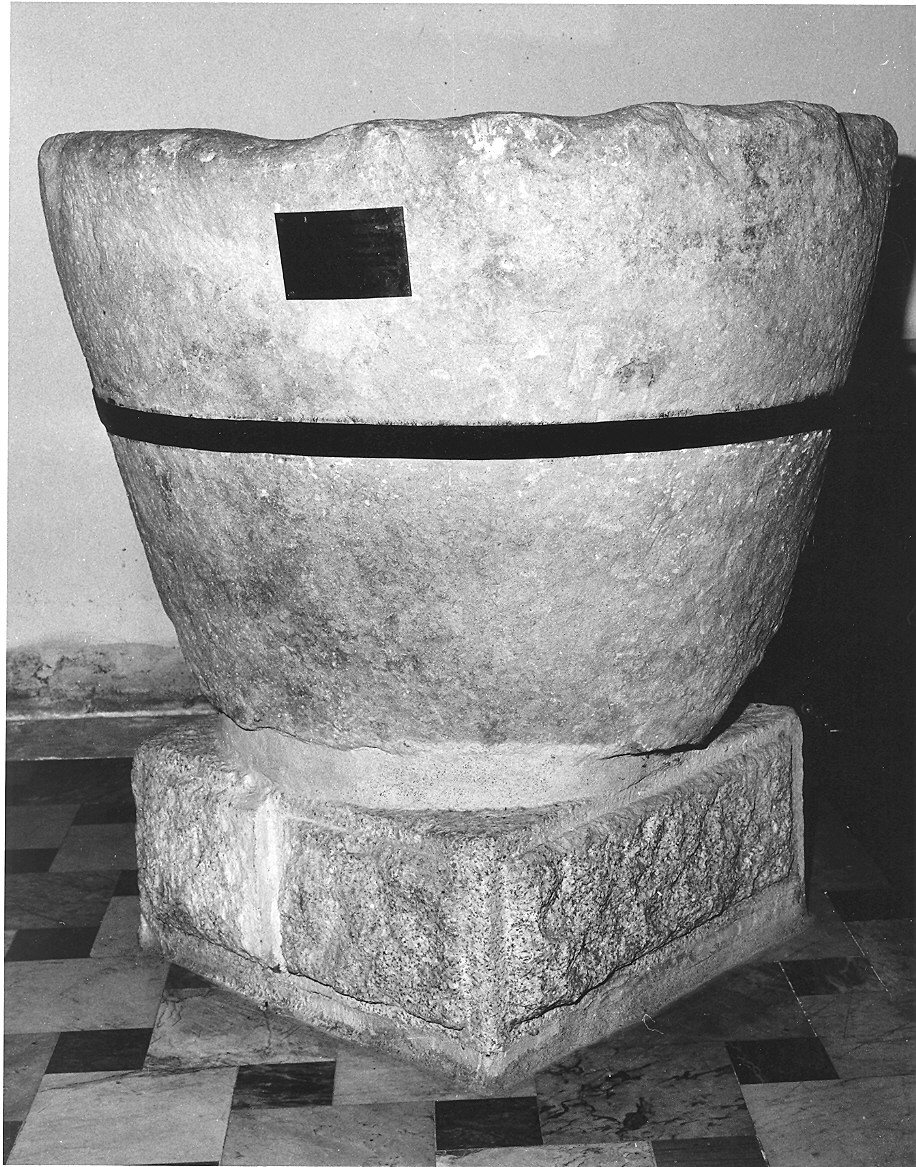 fonte battesimale - ambito parmense (sec. VIII)